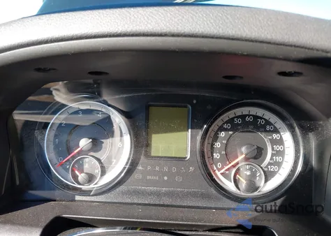 2019 Ram 1500 Classic Slt z USA, uszkodzony, nr VIN 1C6RR7TT5KS713888